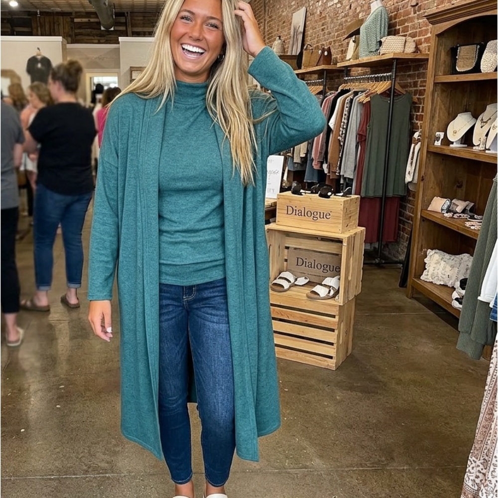 Dialogue shark bite high low cardigan sweater. Elegant Teal, long, no buttons 3x